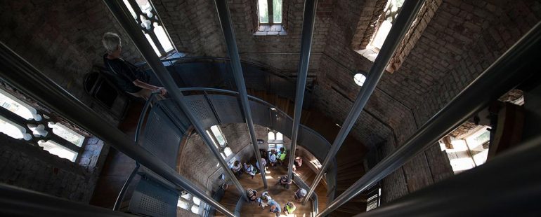 slide – 6 Hadlow Tower